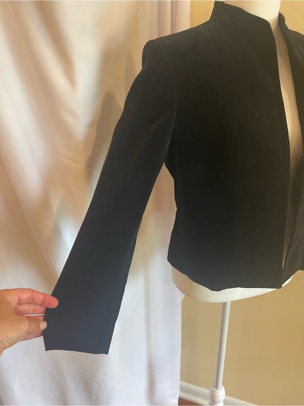Vintage Black Velvet Evening Jacket Open Front Blazer Quiet Luxury Formal 10 P - Picture 6 of 16